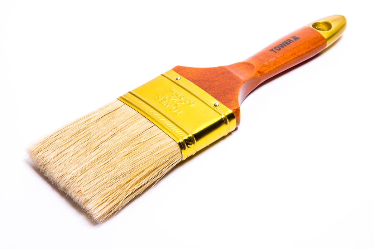 The Ultimate Guide: Choosing the Right Paint Brush for 7 Professional Projects
